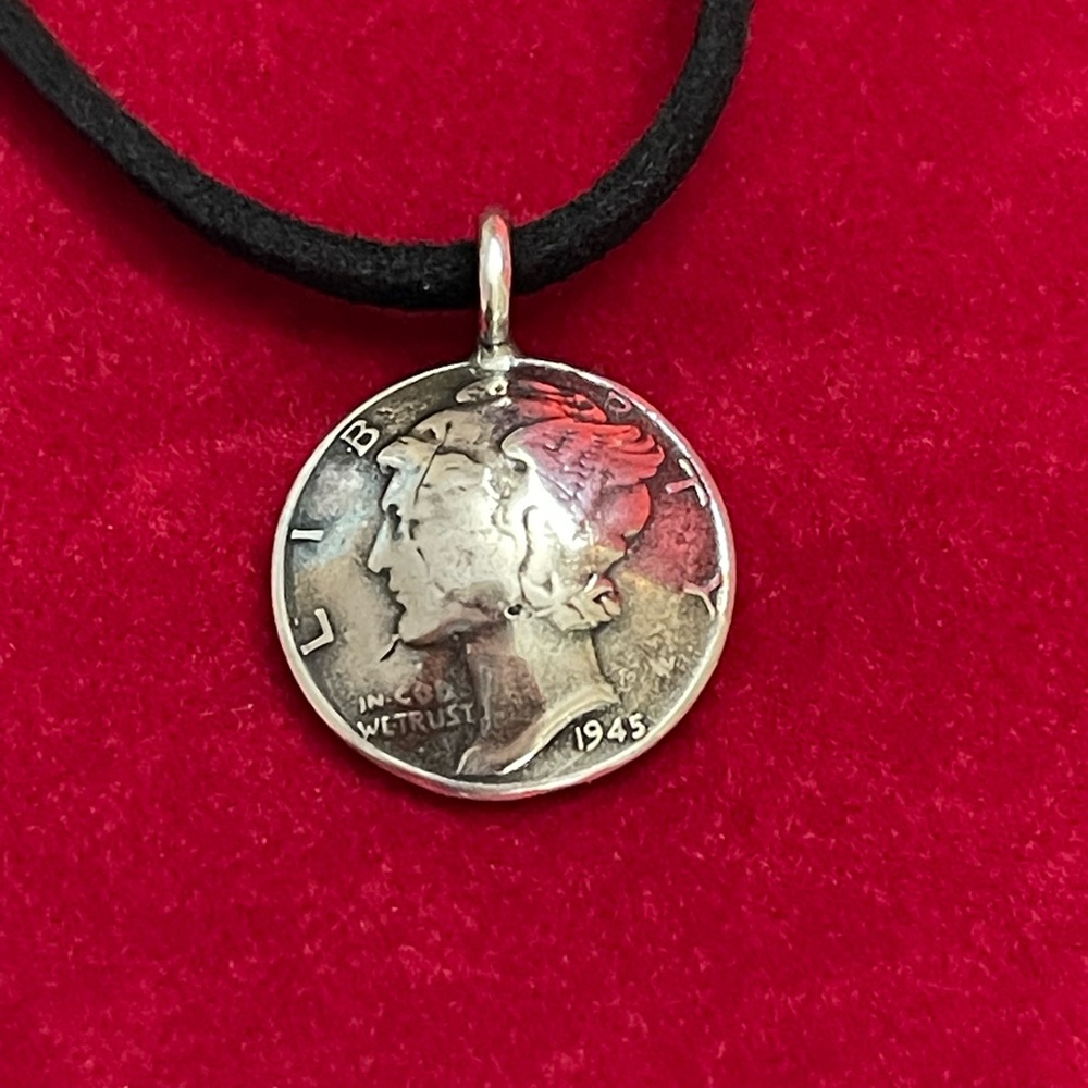 Silver dôme Coin Pendant Necklace